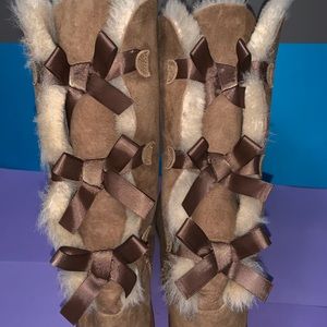 Triple Bailey bow UGGs